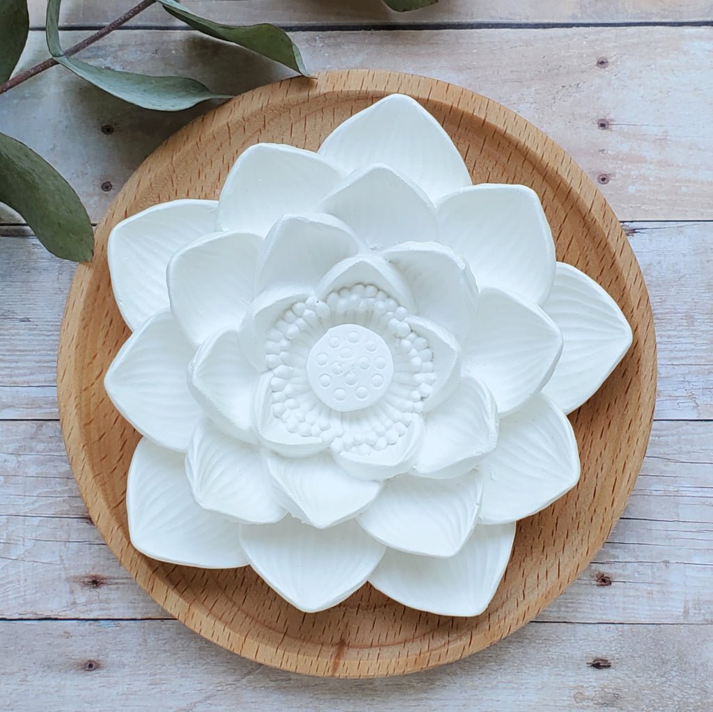R.B. Amber Aromatherapy Lotus Diffuser - Sweetbottoms BoutiqueR.B. Amber Jewelry